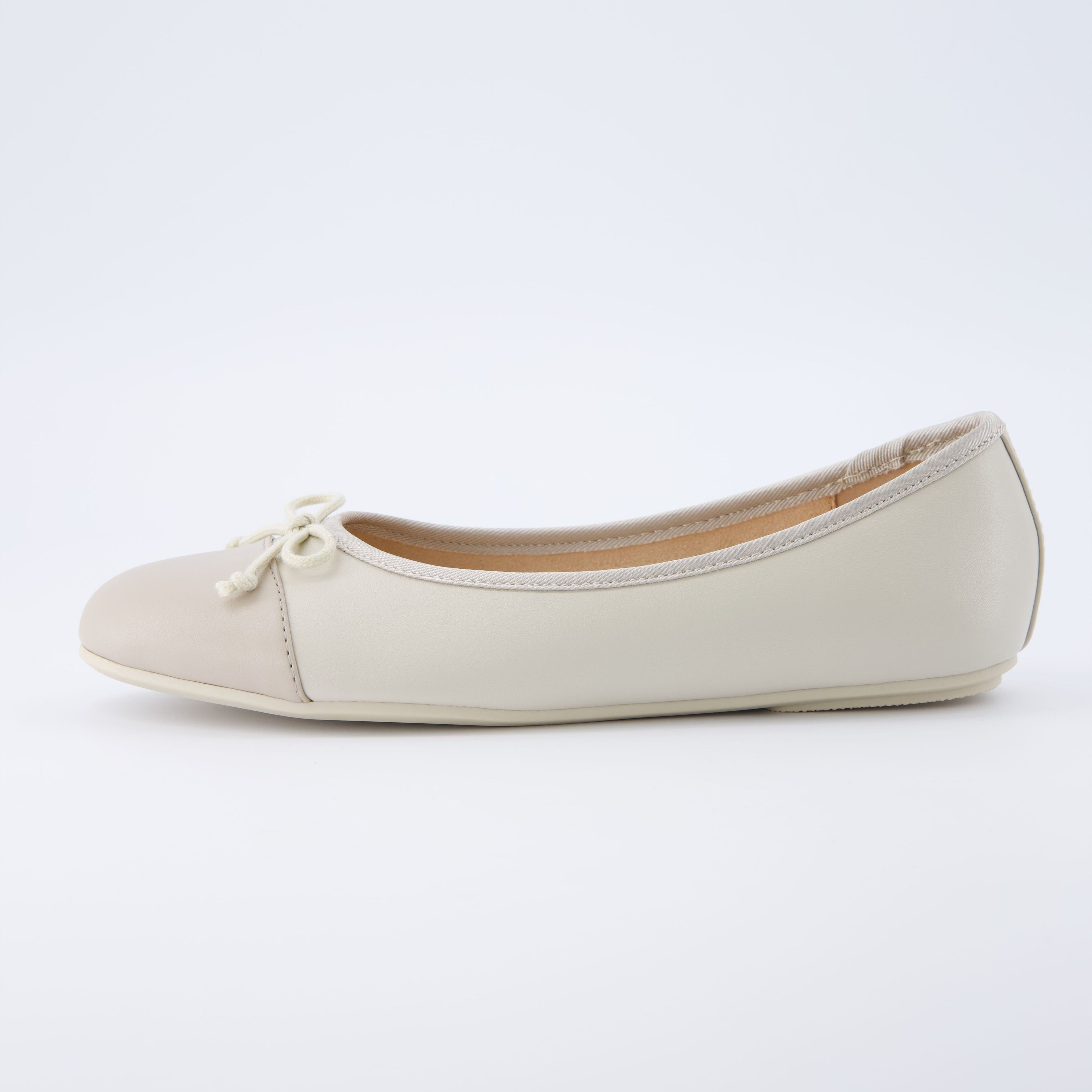 Cardi Cap Toe Flat