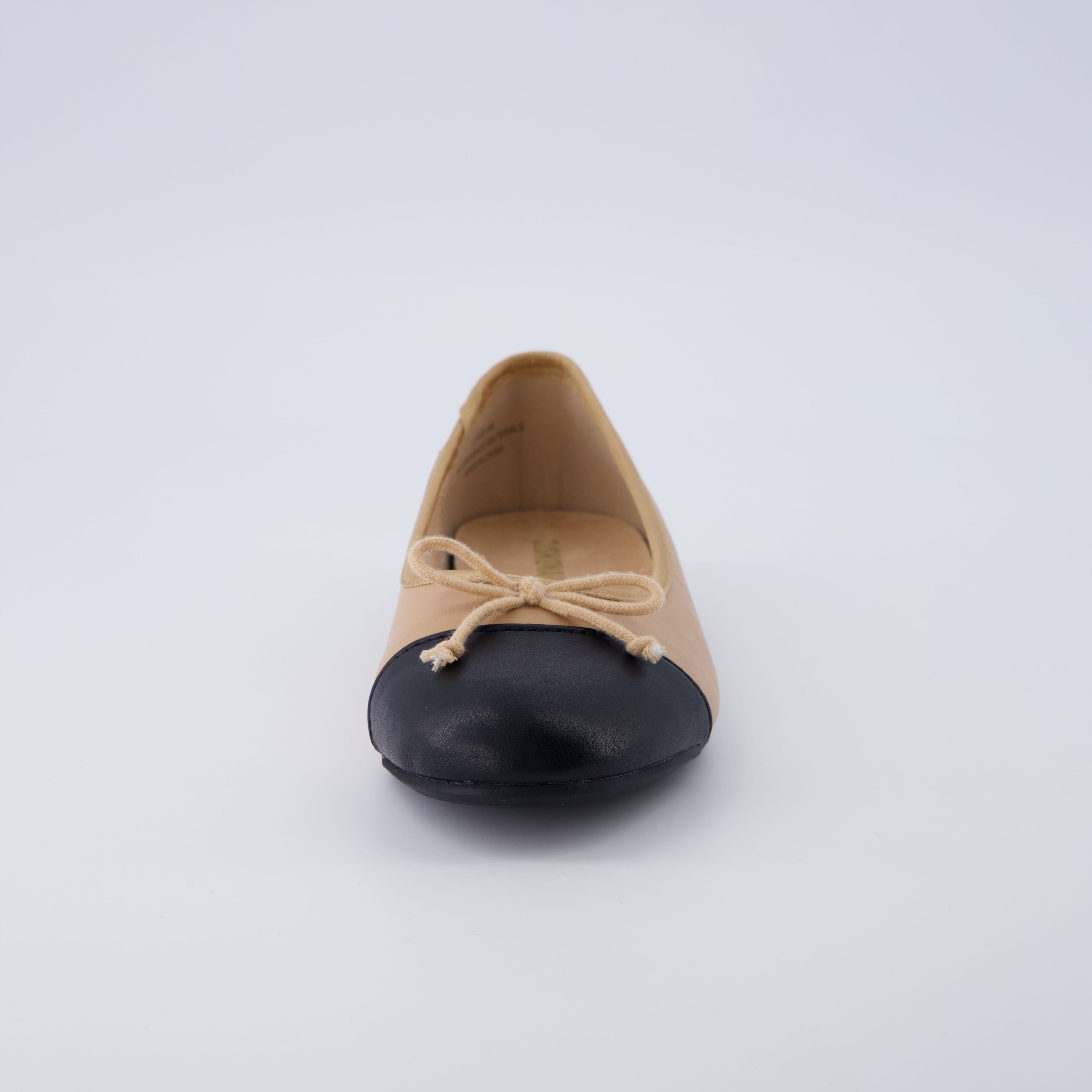 Cardi Cap Toe Flat