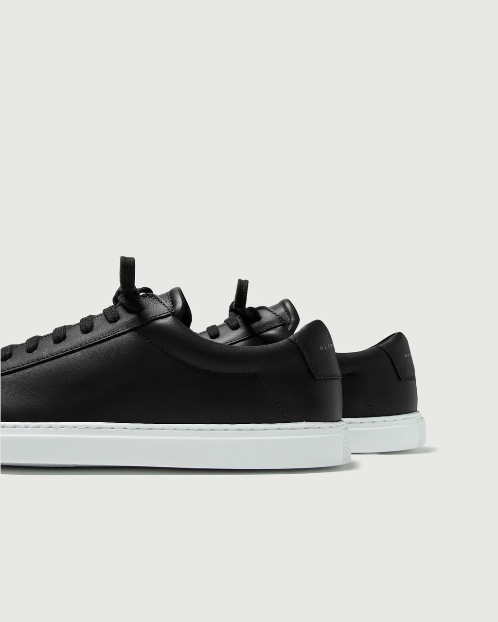 Low 1 | Black (Orthopedic)